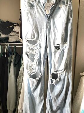 American Eagle Outfitters Light Wash Ripped Wide Leg Jeans